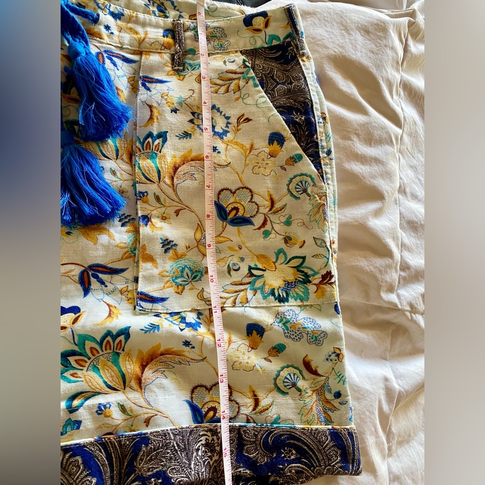 Sundance Kalini Linen Blend Shorts
Japanese Garden Blue Floral Print - Picture 8 of 9